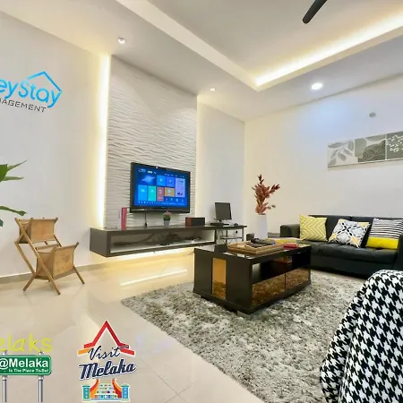 Gardenhomestay Townarea Karaok Mahjong Privatepool By Heystaymanagement Malacca Exterior photo