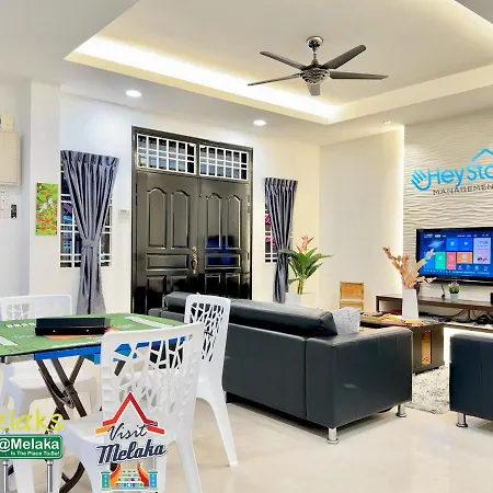 Gardenhomestay Townarea Karaok Mahjong Privatepool By Heystaymanagement Malacca Exterior photo